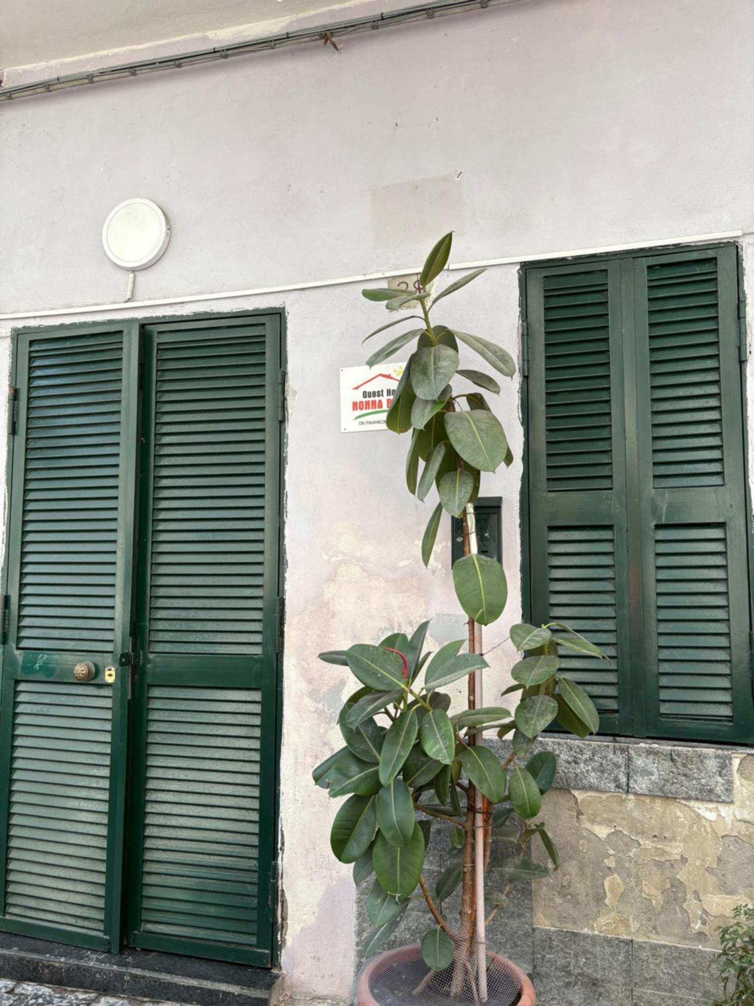 Guest House “Nonna Rossa” Naples Luaran gambar